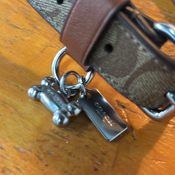 COACH Large Pet Collar In Signature Canvas - Picture 3 of 6